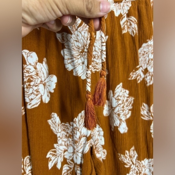 Rue Stiic Floral Bell Pant Size Medium - Picture 4 of 7